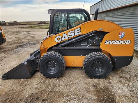 skid steer def|types of skid steers.